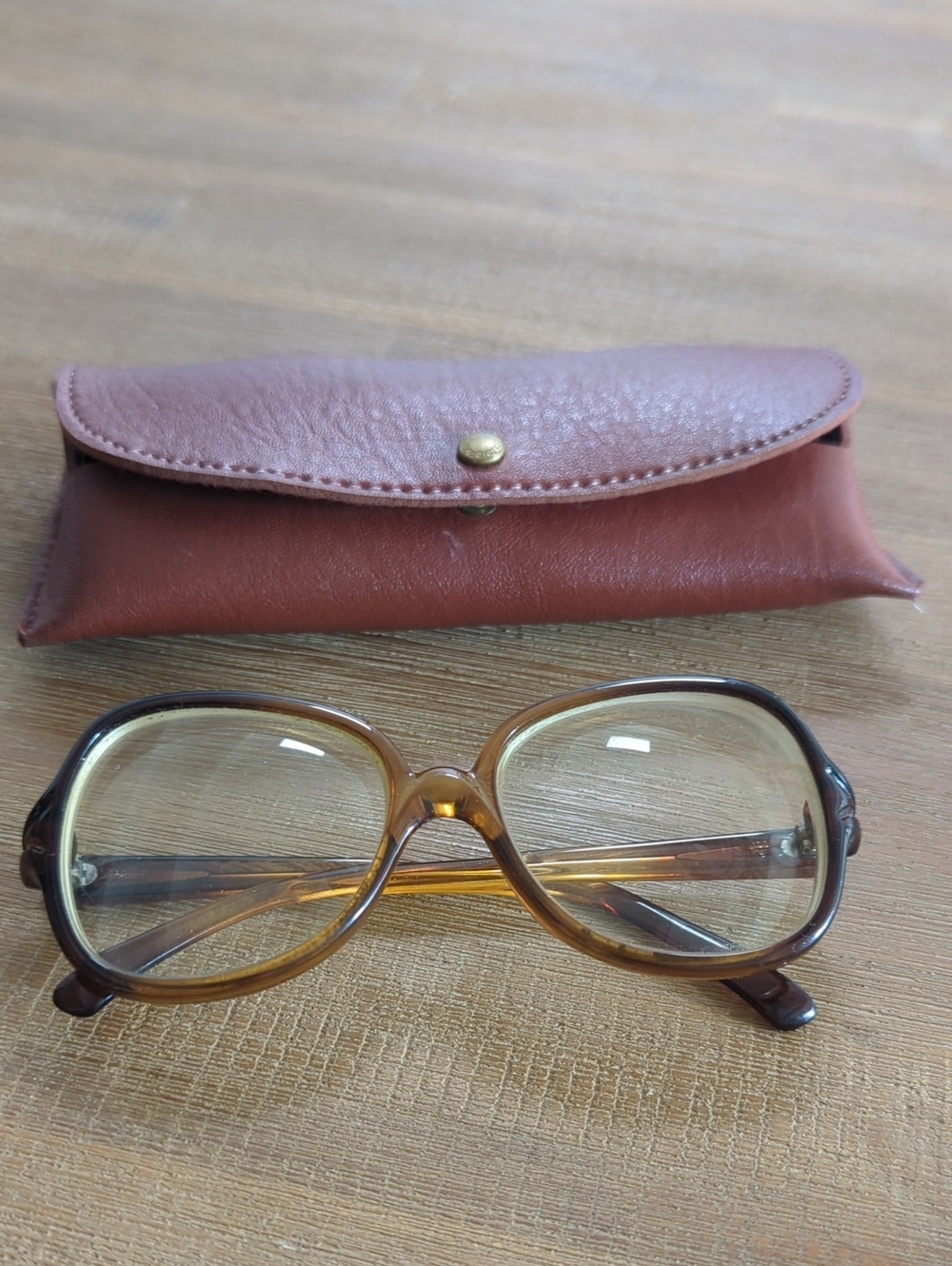 Vintage Brown Oversized Women's Eyeglasses with Case